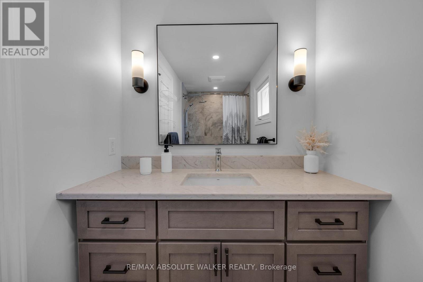 1768 Calumet Lane, Ottawa, Ontario  K1C 1V9 - Photo 24 - X12861564