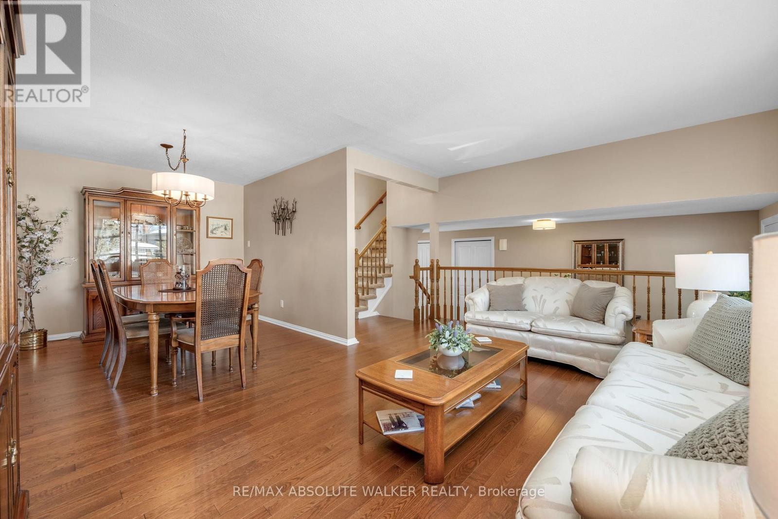 1768 Calumet Lane, Ottawa, Ontario  K1C 1V9 - Photo 6 - X12861564