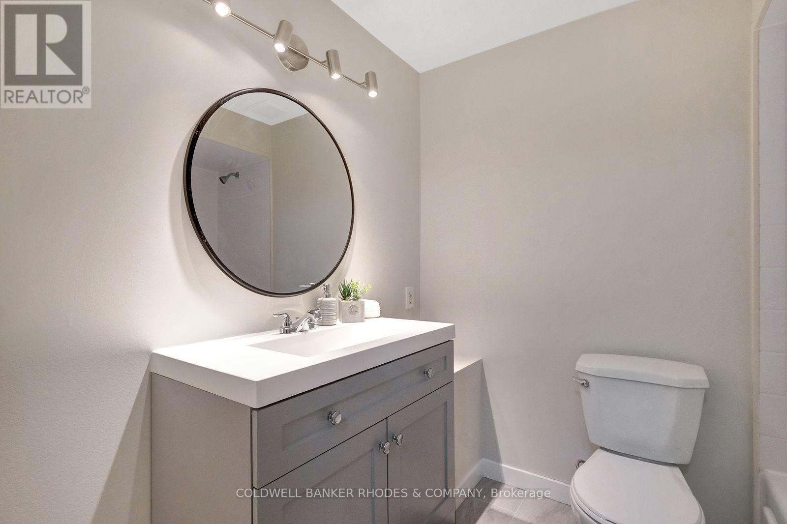 2098 Eric Crescent, Ottawa, Ontario  K1B 4P4 - Photo 15 - X12861594