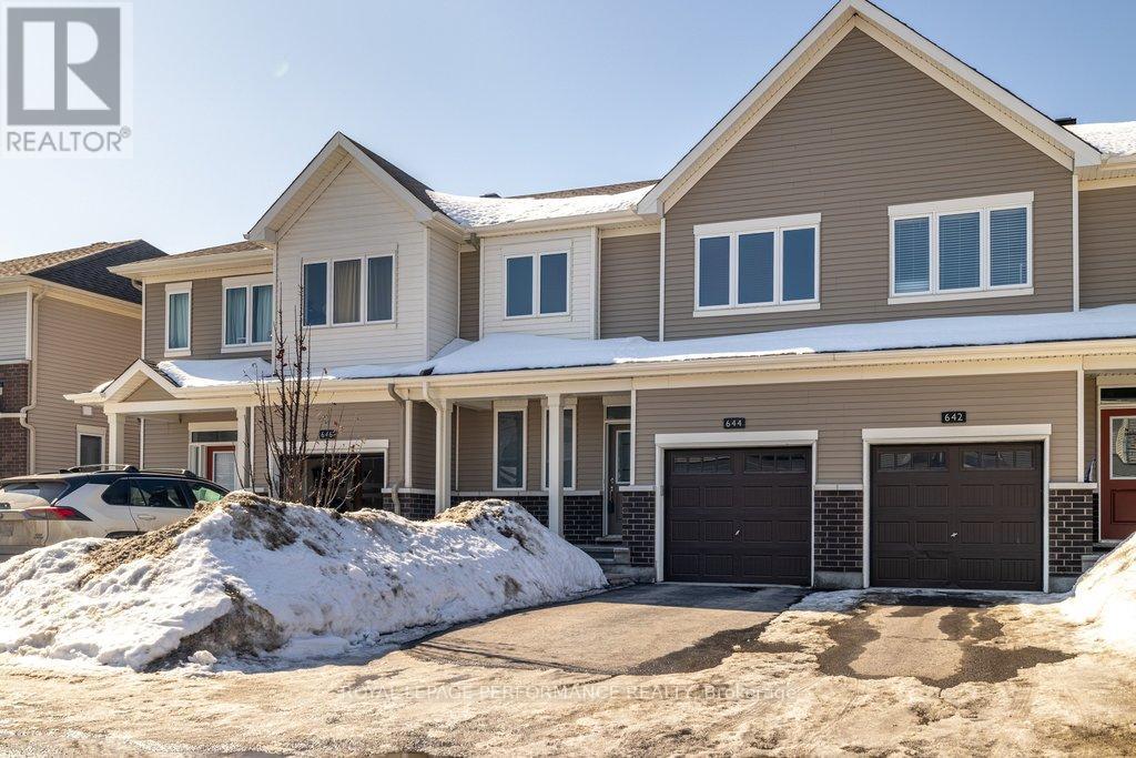 644 CREVIER WALK, Ottawa, Ontario