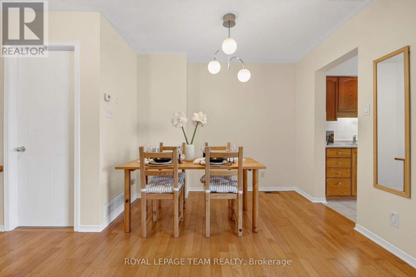 48 Jackman Terrace, Ottawa, Ontario  K2L 4E1 - Photo 13 - X12861652