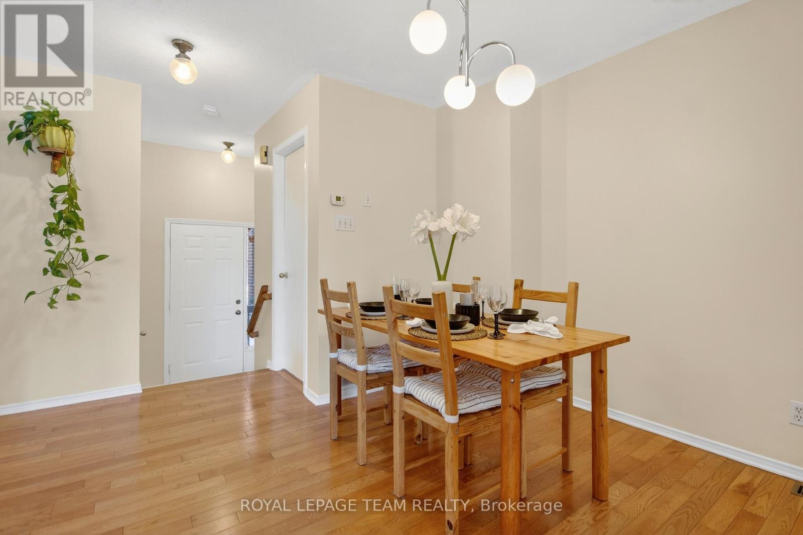 48 Jackman Terrace, Ottawa, Ontario  K2L 4E1 - Photo 14 - X12861652