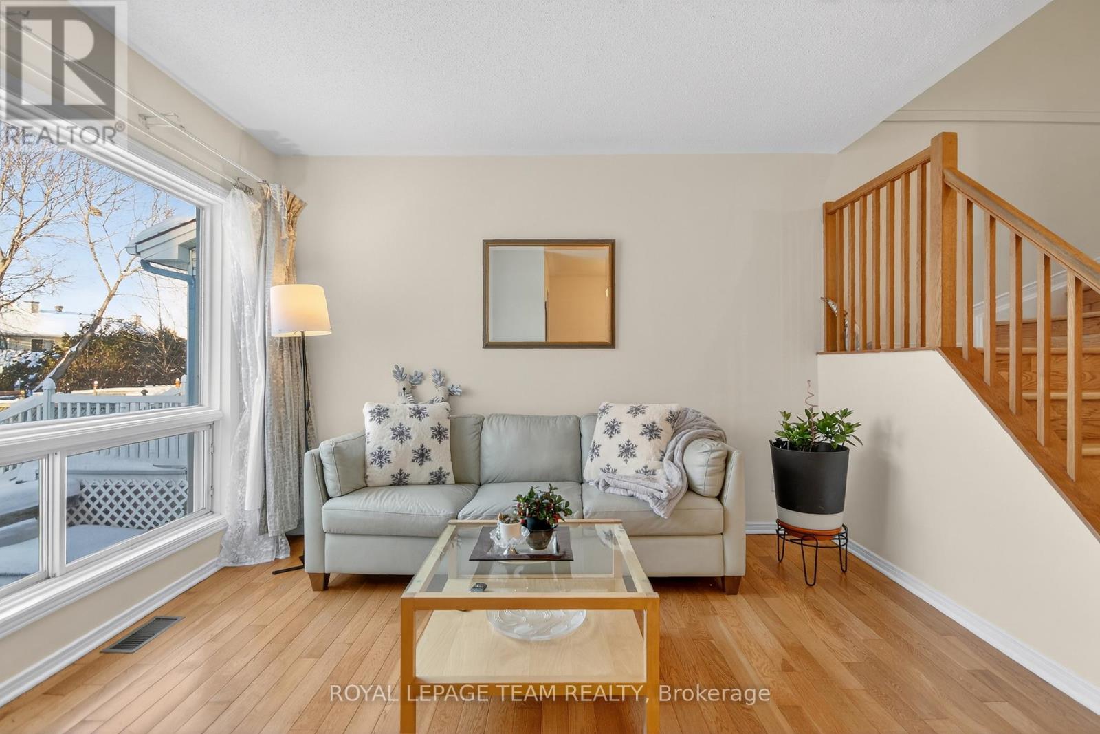 48 Jackman Terrace, Ottawa, Ontario  K2L 4E1 - Photo 9 - X12861652