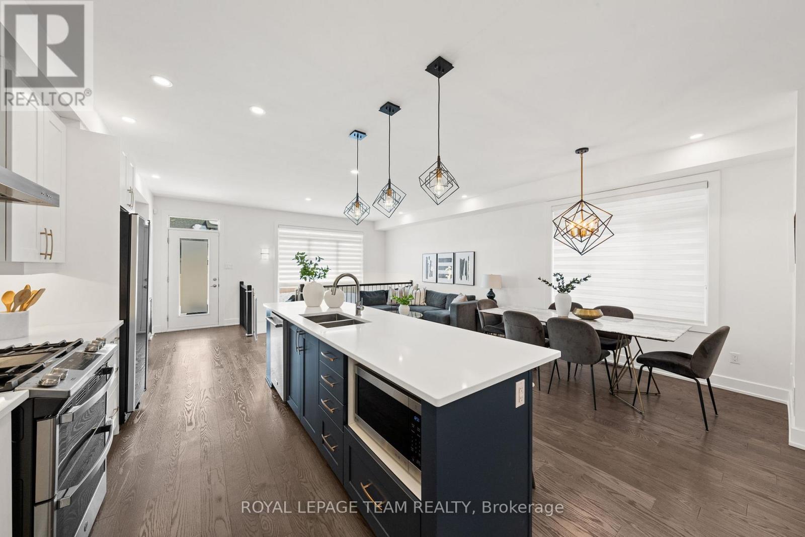 143 Avro Circle, Ottawa, Ontario  K1K 4K7 - Photo 8 - X12861656