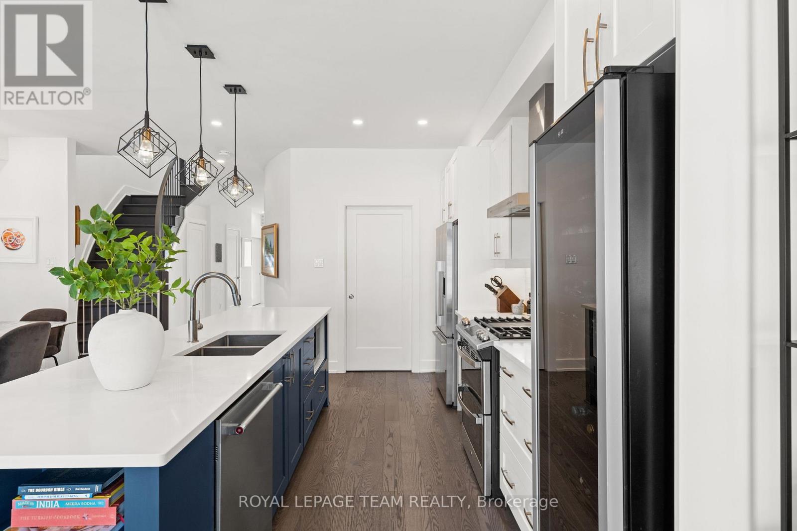 143 Avro Circle, Ottawa, Ontario  K1K 4K7 - Photo 9 - X12861656