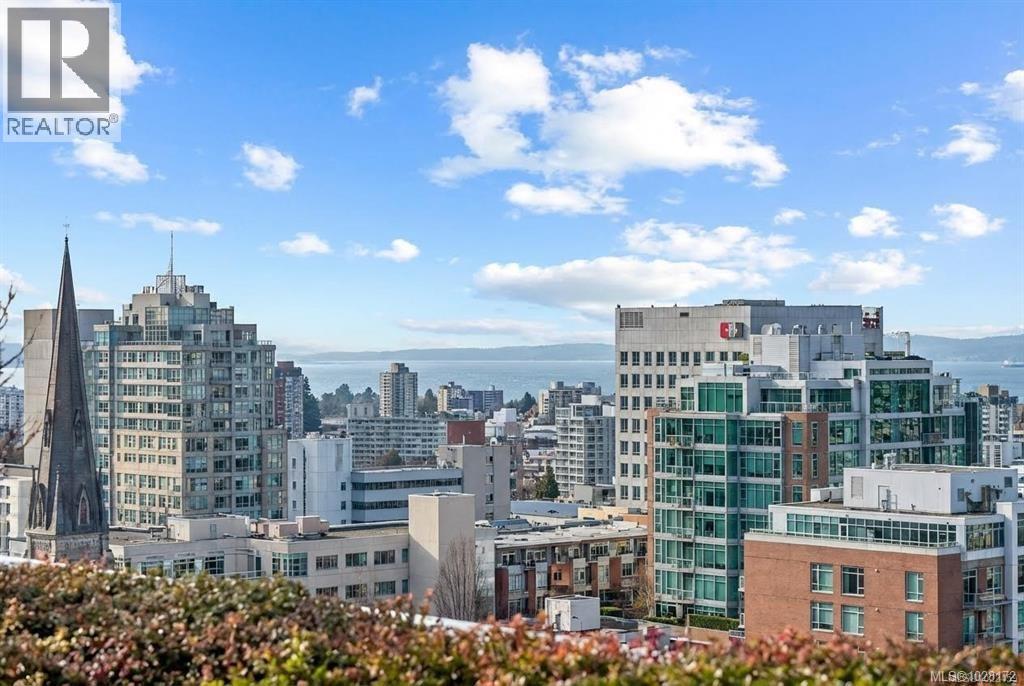 1401 834 Johnson St, Victoria, British Columbia  V8W 1N3 - Photo 2 - 1028172