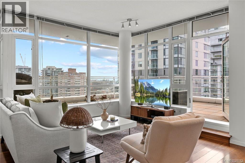 1401 834 Johnson St, Victoria, British Columbia  V8W 1N3 - Photo 3 - 1028172