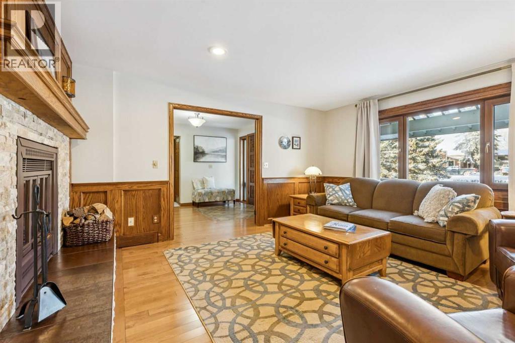 6 Glenbrook Crescent, Cochrane, Alberta  T4C 1E7 - Photo 6 - A2283413