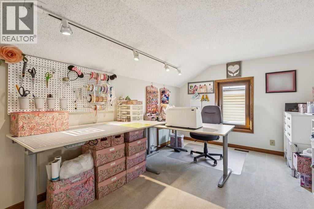 6 Glenbrook Crescent, Cochrane, Alberta  T4C 1E7 - Photo 33 - A2283413