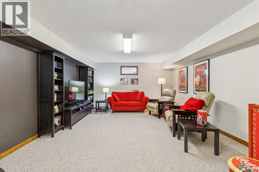 6 Glenbrook Crescent, Cochrane, Alberta  T4C 1E7 - Photo 36 - A2283413