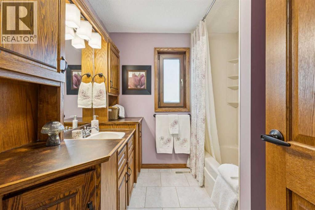 6 Glenbrook Crescent, Cochrane, Alberta  T4C 1E7 - Photo 34 - A2283413