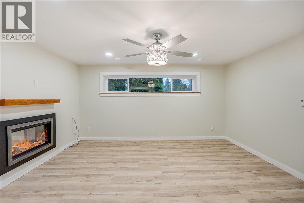 1408 Meadowbrook Drive, Castlegar, British Columbia  V1N 3M1 - Photo 38 - 10378344