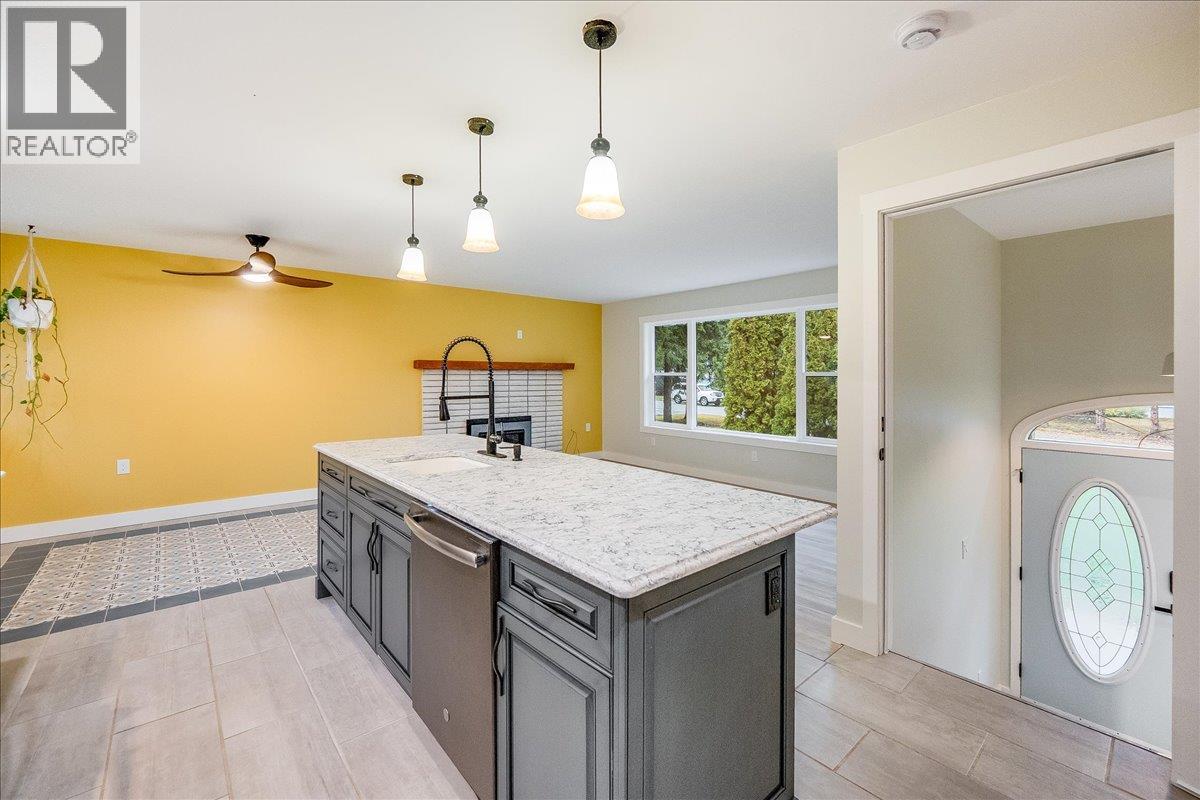 1408 Meadowbrook Drive, Castlegar, British Columbia  V1N 3M1 - Photo 57 - 10378344