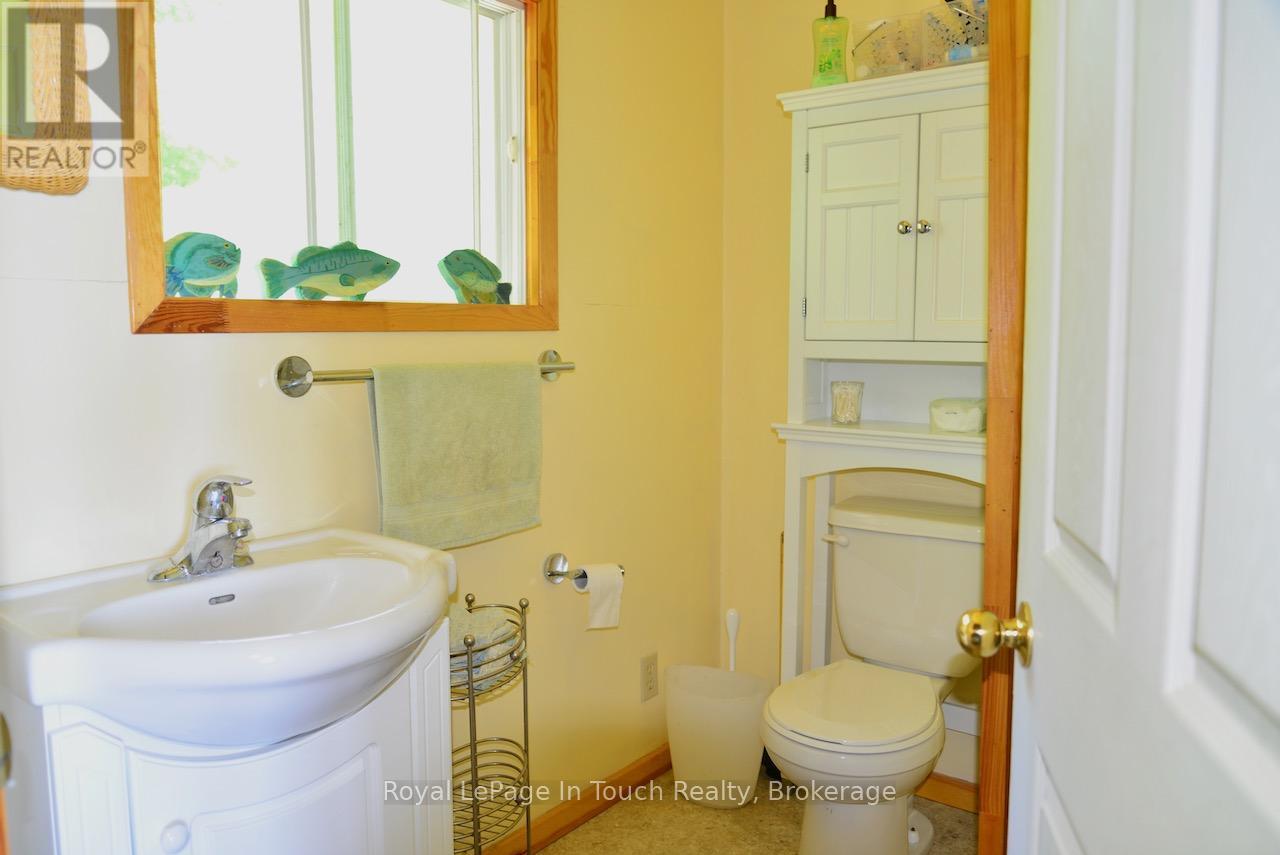 1916 Six Mile Lake Shore Island, Georgian Bay (Baxter), Ontario  L0K 1S0 - Photo 20 - X12861736