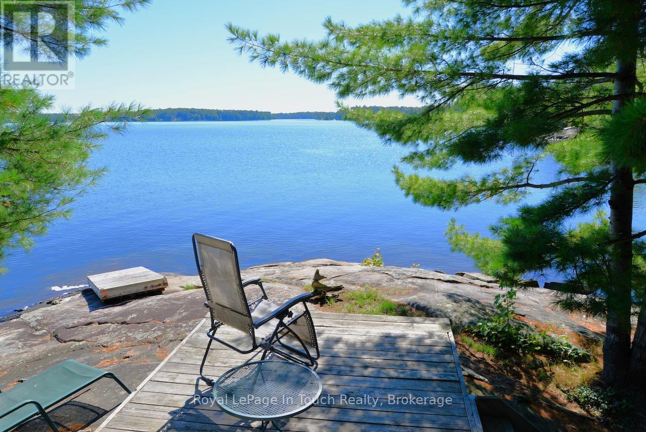 1916 Six Mile Lake Shore Island, Georgian Bay (Baxter), Ontario  L0K 1S0 - Photo 28 - X12861736
