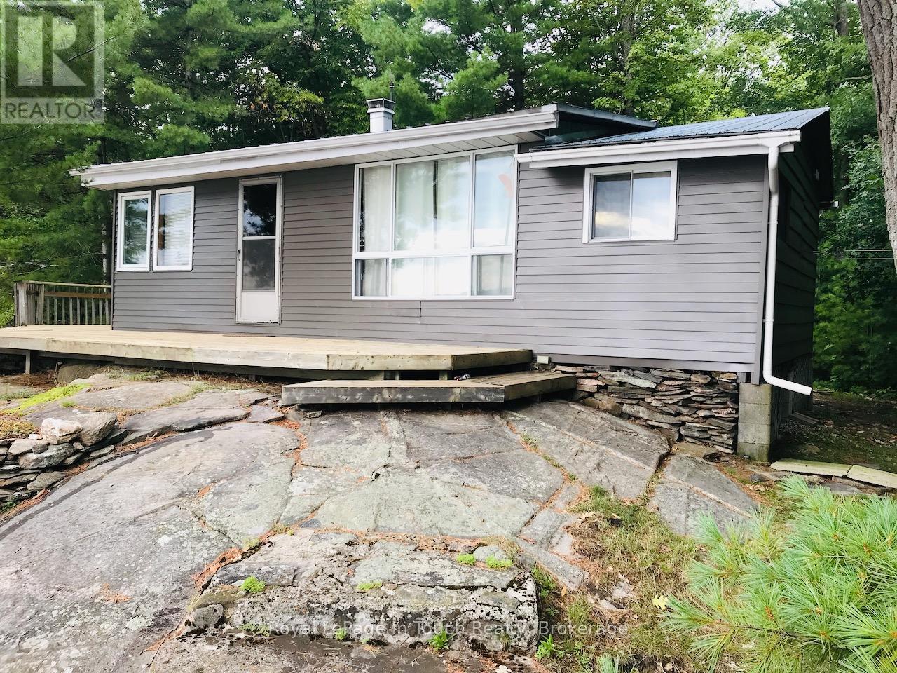 1916 Six Mile Lake Shore Island, Georgian Bay (Baxter), Ontario  L0K 1S0 - Photo 7 - X12861736