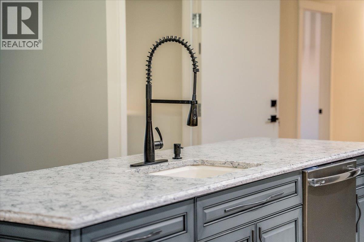 1408 Meadowbrook Drive, Castlegar, British Columbia  V1N 3M1 - Photo 68 - 10378344