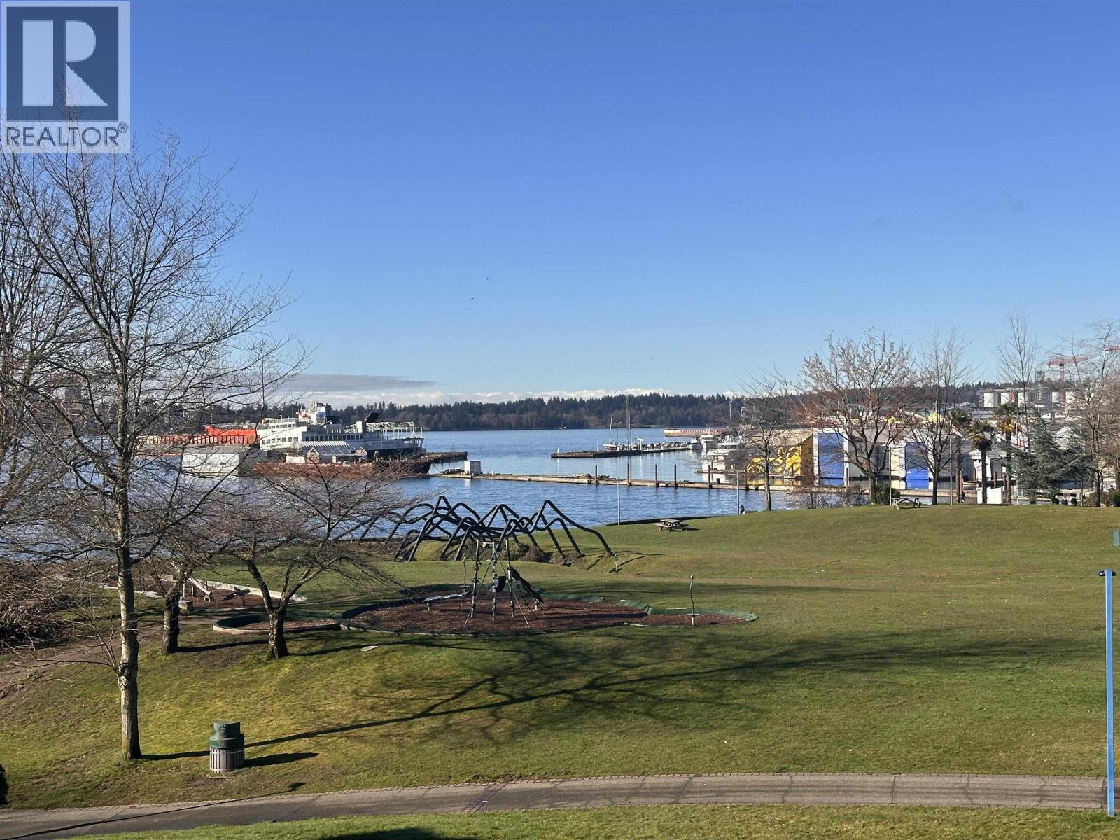 1306 33 CHESTERFIELD PLACE, North Vancouver, British Columbia