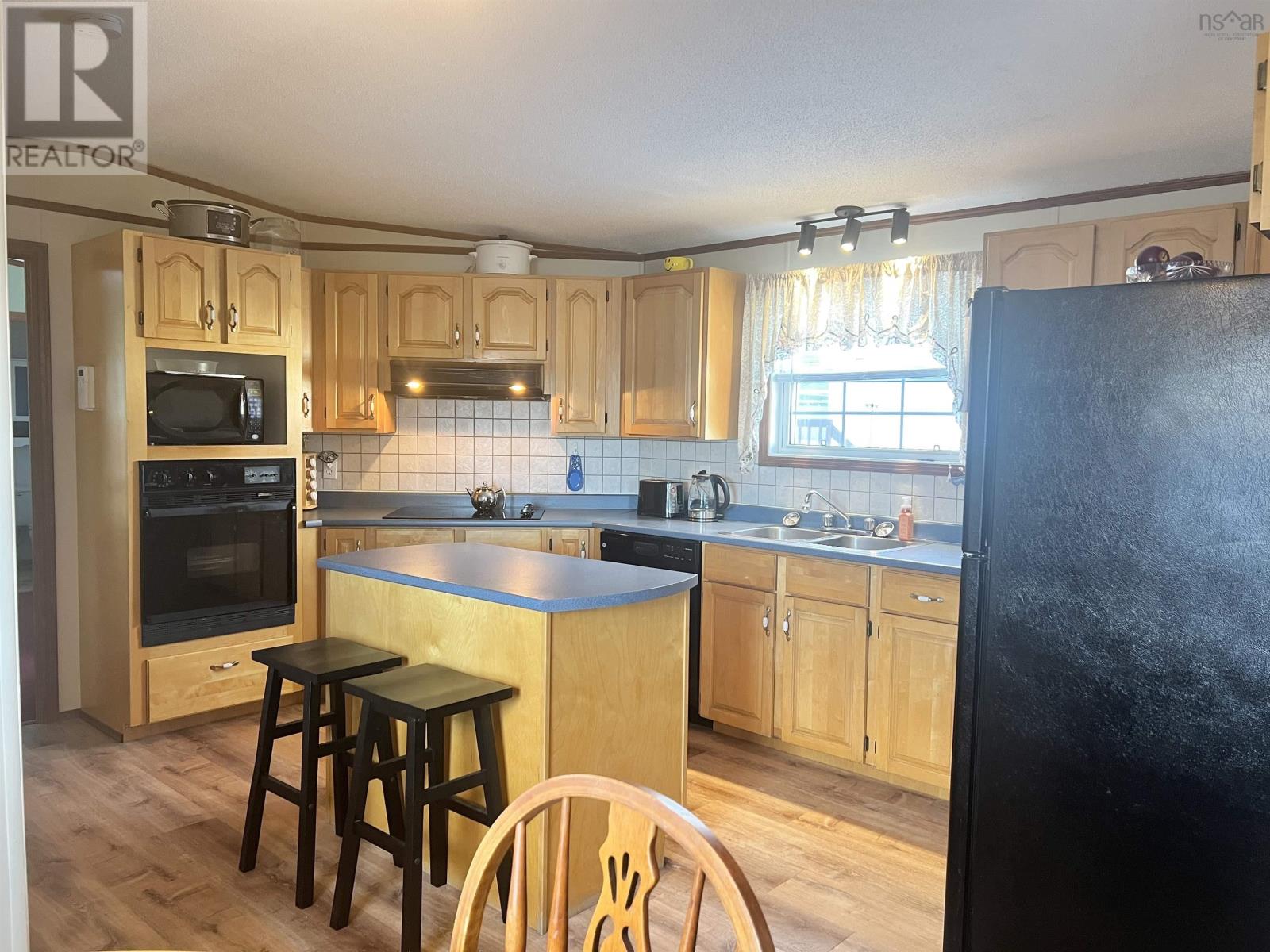 214 Parklane Drive, Lower Sackville, Nova Scotia  B4C 2X1 - Photo 4 - 202604143