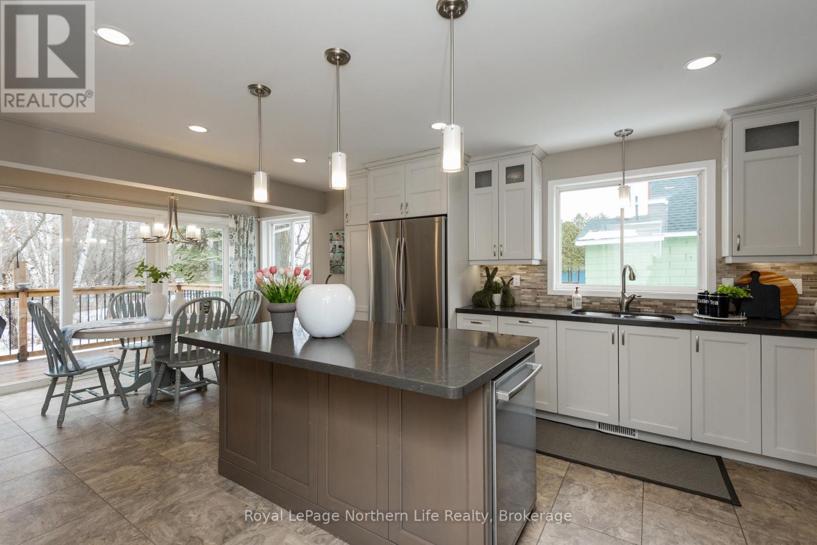 30 Gladstone Avenue, North Bay (Ferris), Ontario  P1A 2L3 - Photo 16 - X12861726