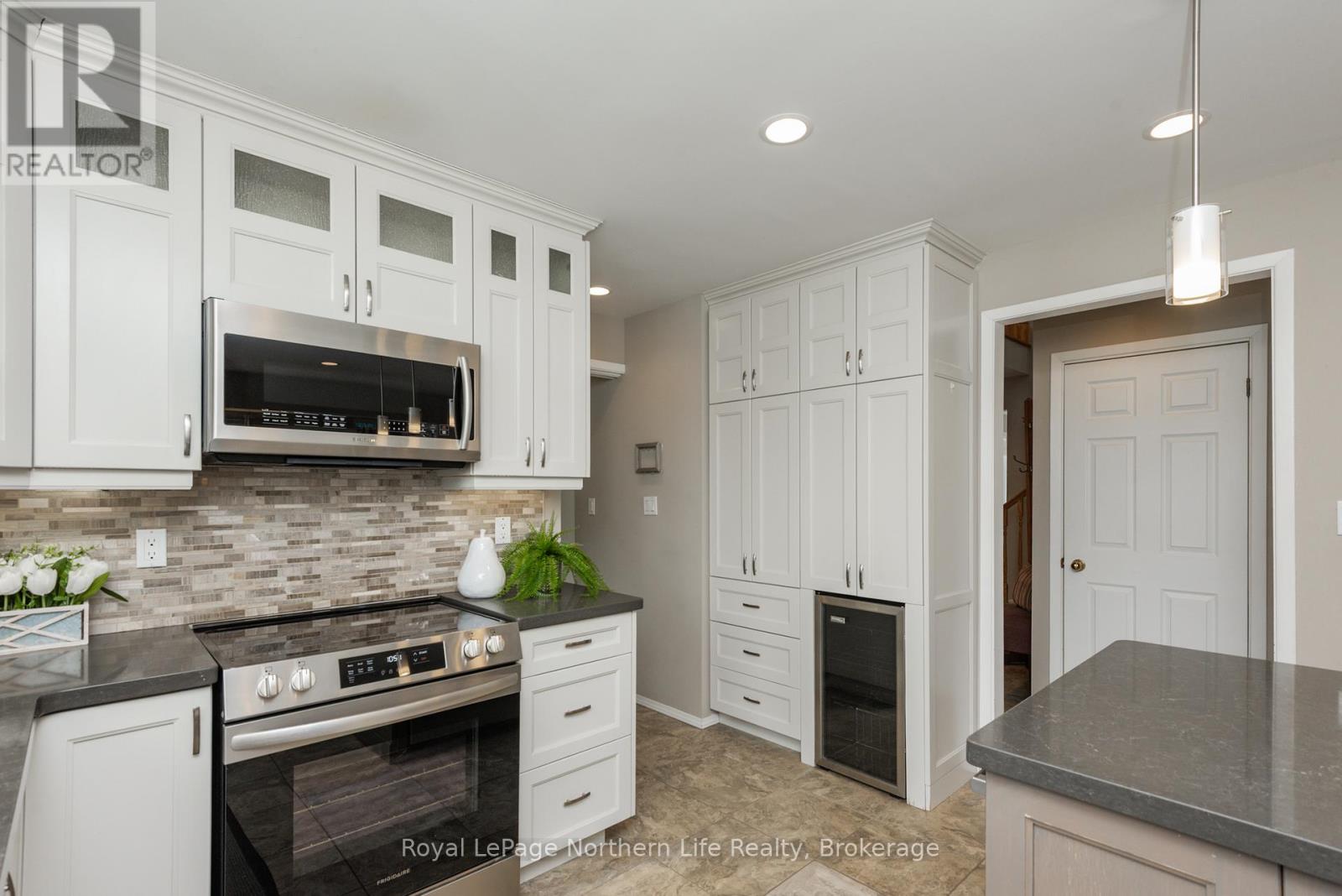 30 Gladstone Avenue, North Bay (Ferris), Ontario  P1A 2L3 - Photo 20 - X12861726