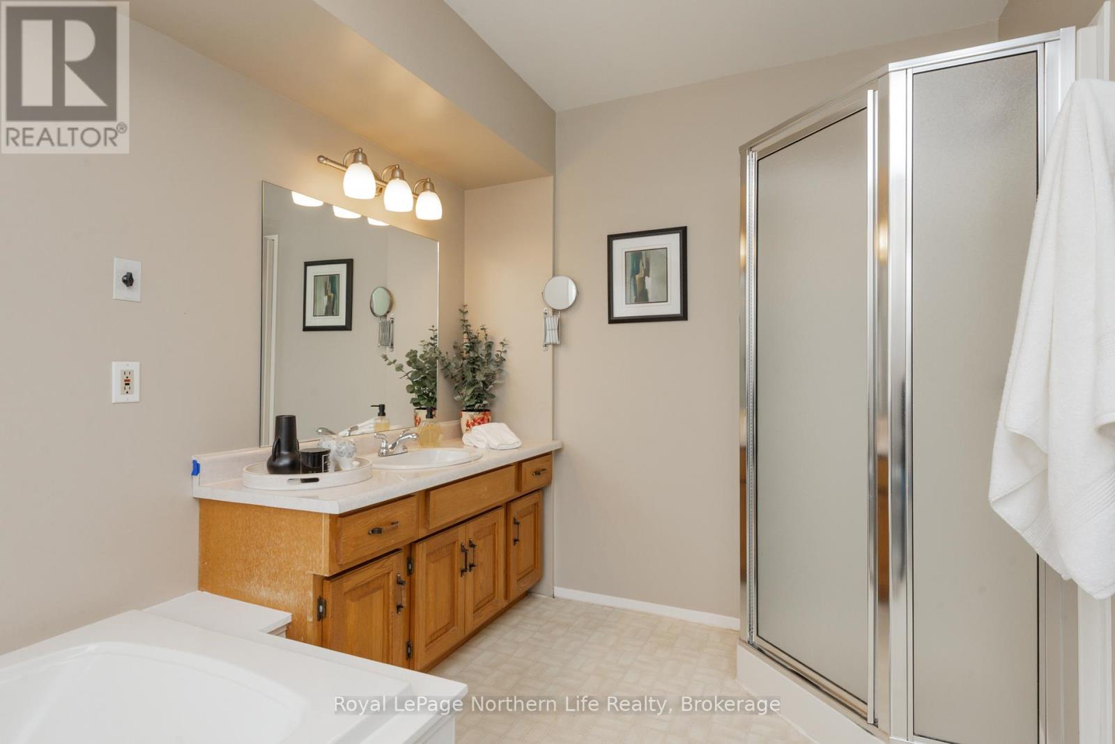 30 Gladstone Avenue, North Bay (Ferris), Ontario  P1A 2L3 - Photo 28 - X12861726