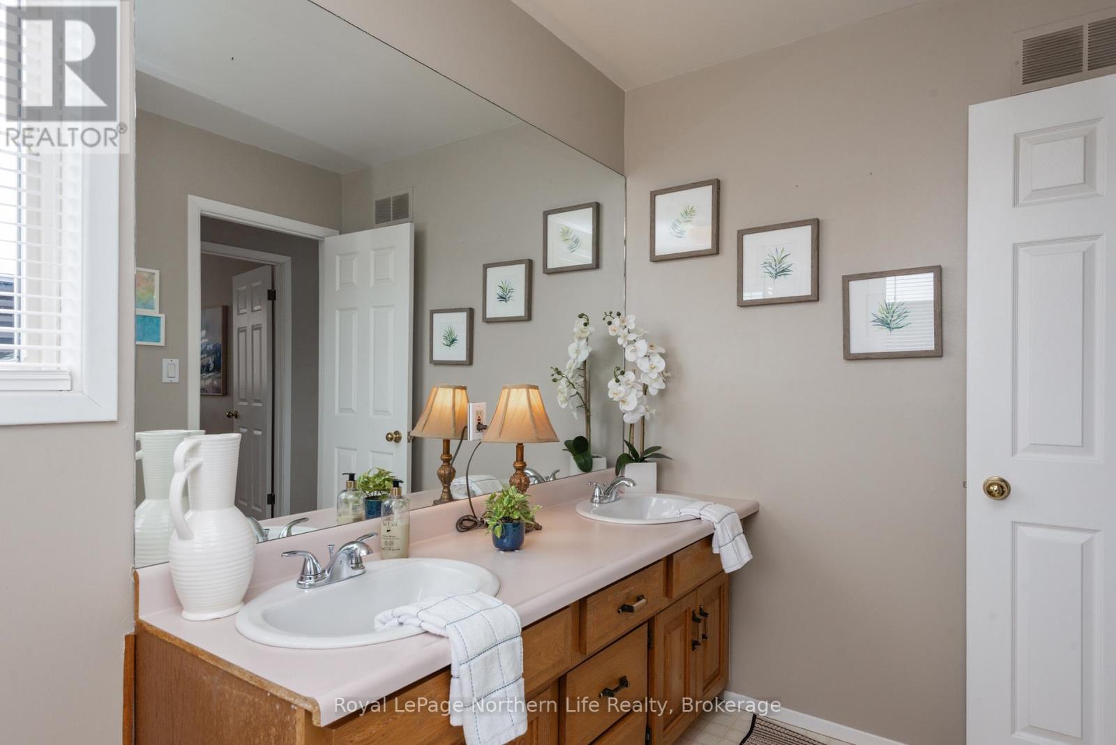 30 Gladstone Avenue, North Bay (Ferris), Ontario  P1A 2L3 - Photo 32 - X12861726