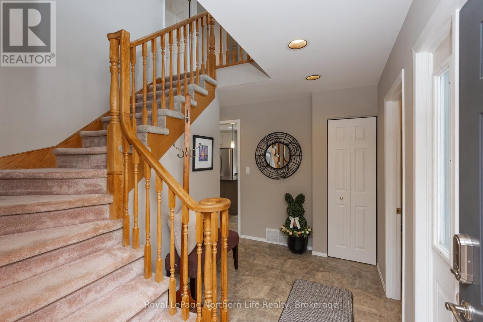 30 Gladstone Avenue, North Bay (Ferris), Ontario  P1A 2L3 - Photo 8 - X12861726