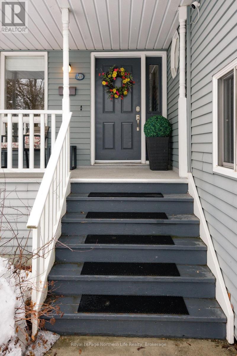 30 Gladstone Avenue, North Bay (Ferris), Ontario  P1A 2L3 - Photo 5 - X12861726