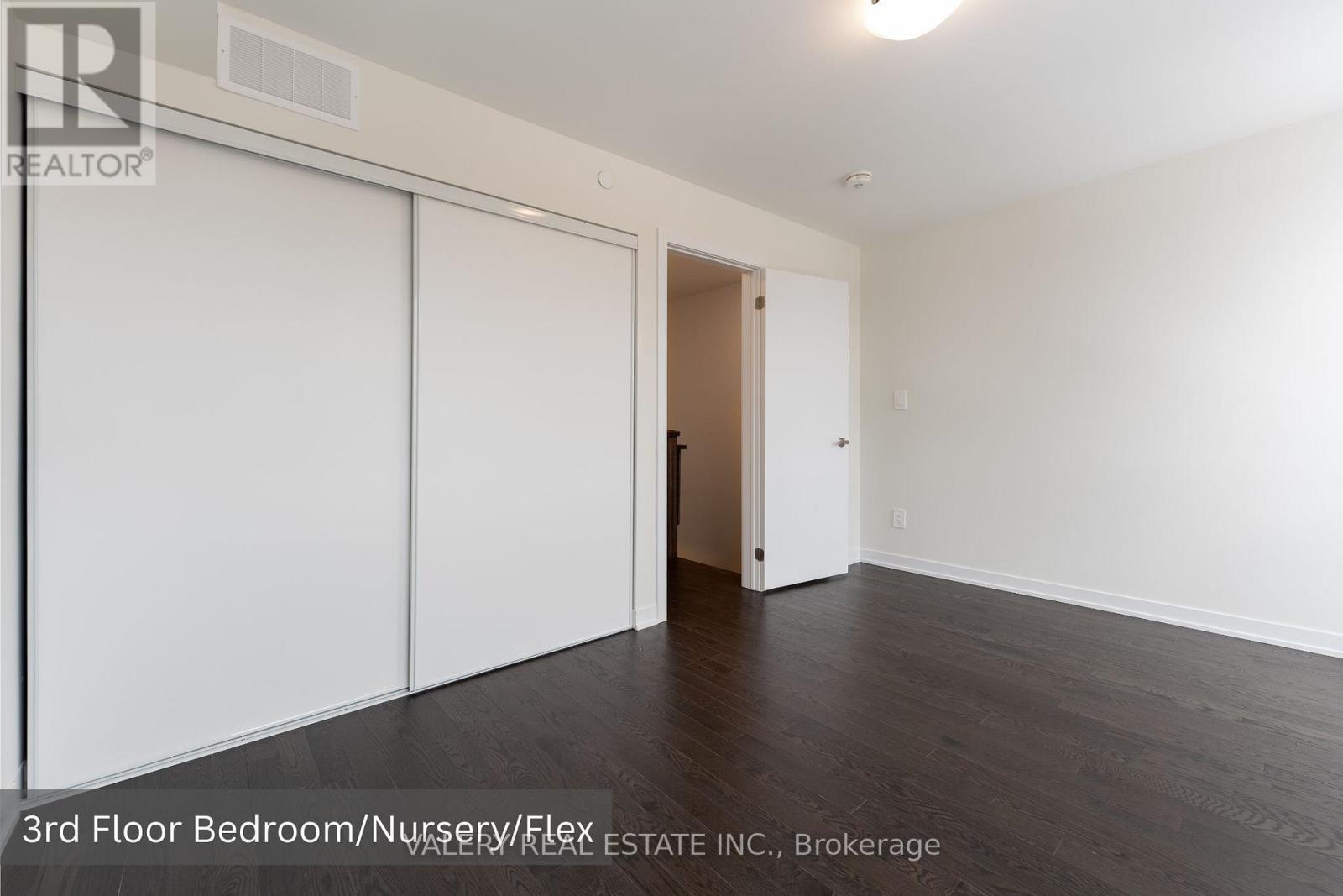 18 Grn Grdns Boulevard, Toronto, Ontario  M6A 0E7 - Photo 26 - C12816468