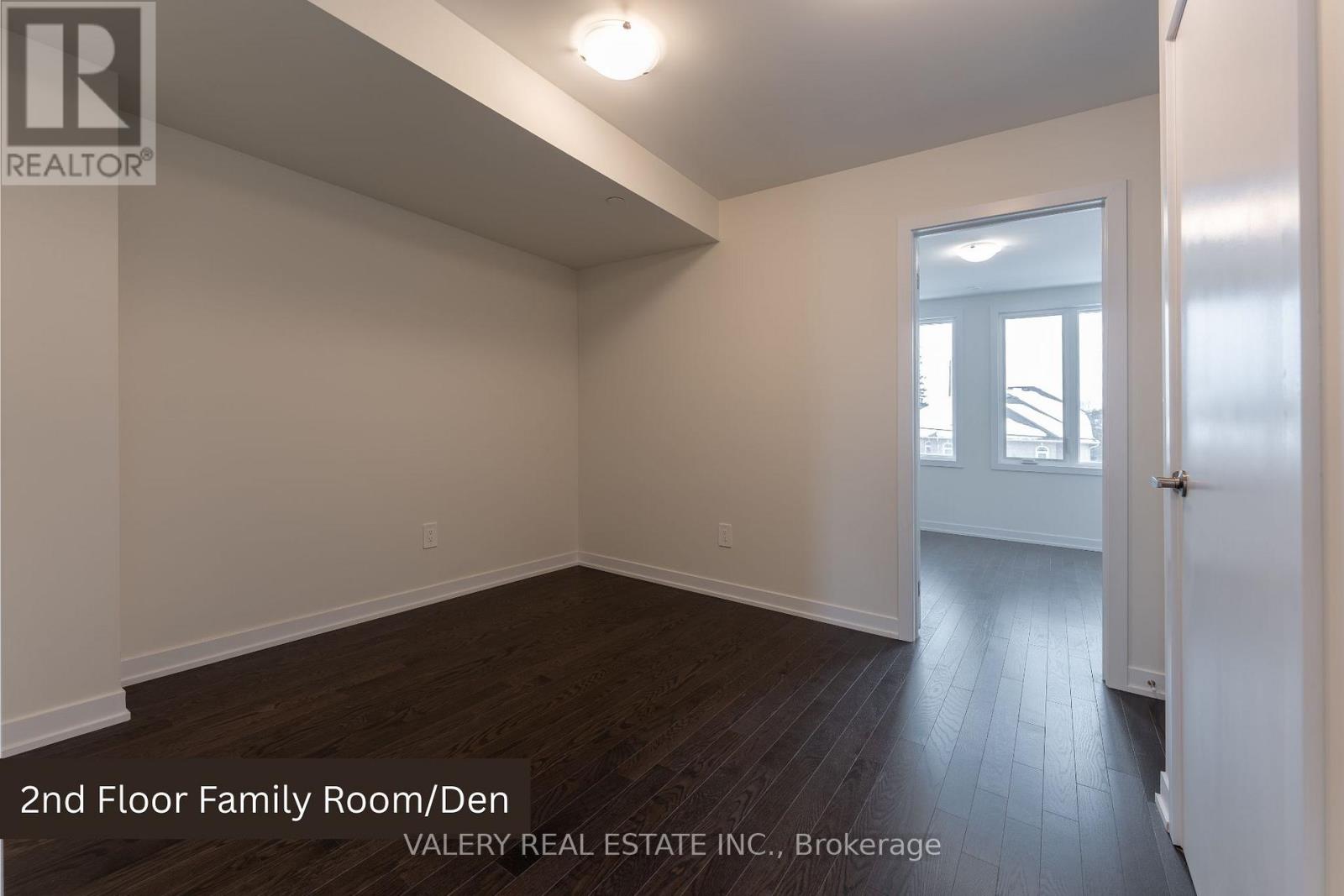 18 Grn Grdns Boulevard, Toronto, Ontario  M6A 0E7 - Photo 15 - C12816468