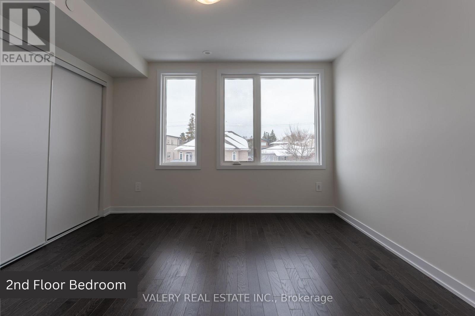 18 Grn Grdns Boulevard, Toronto, Ontario  M6A 0E7 - Photo 20 - C12816468