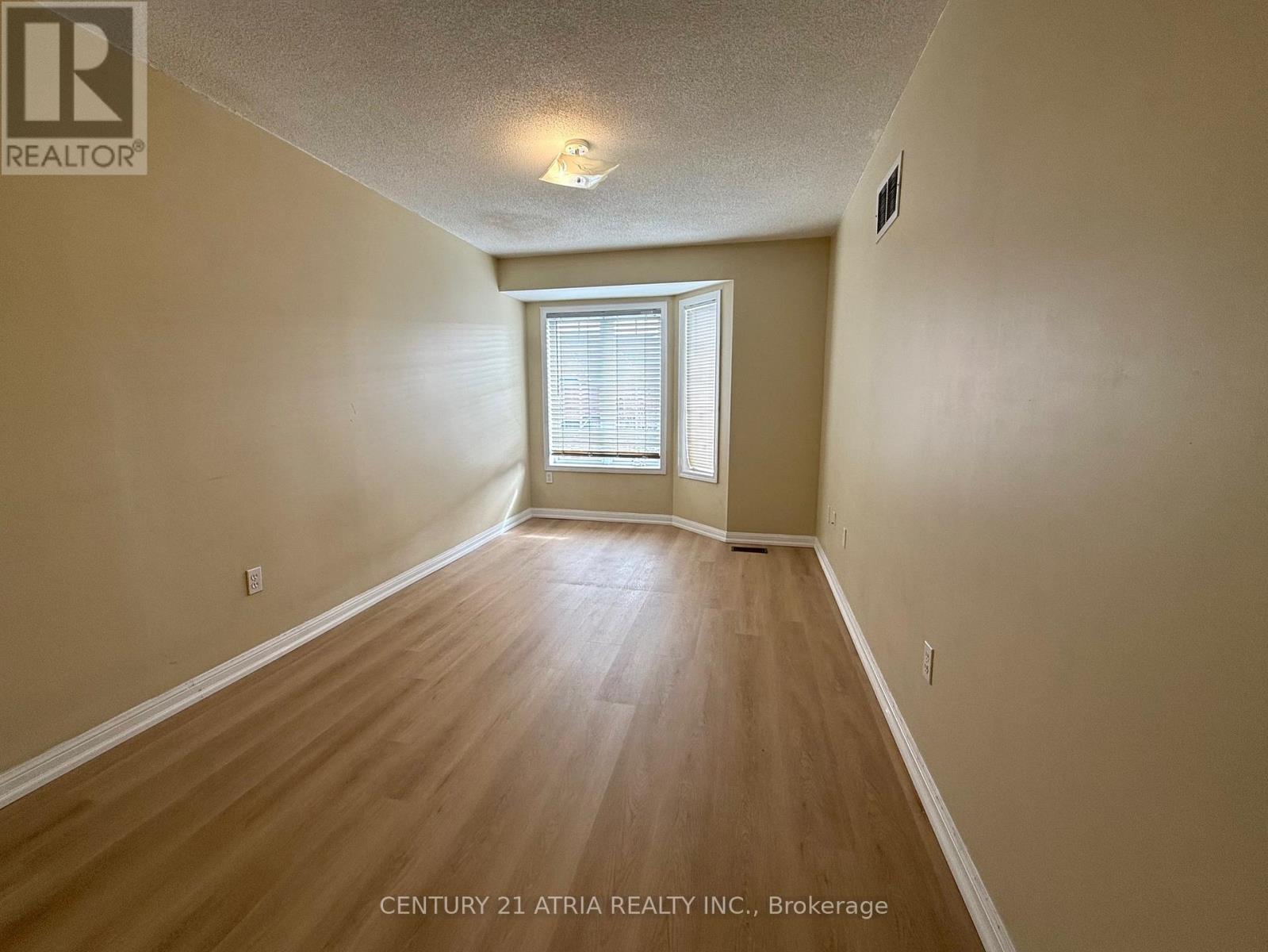 6 Zermatt Way, Markham, Ontario  L3R 5H9 - Photo 10 - N12861442