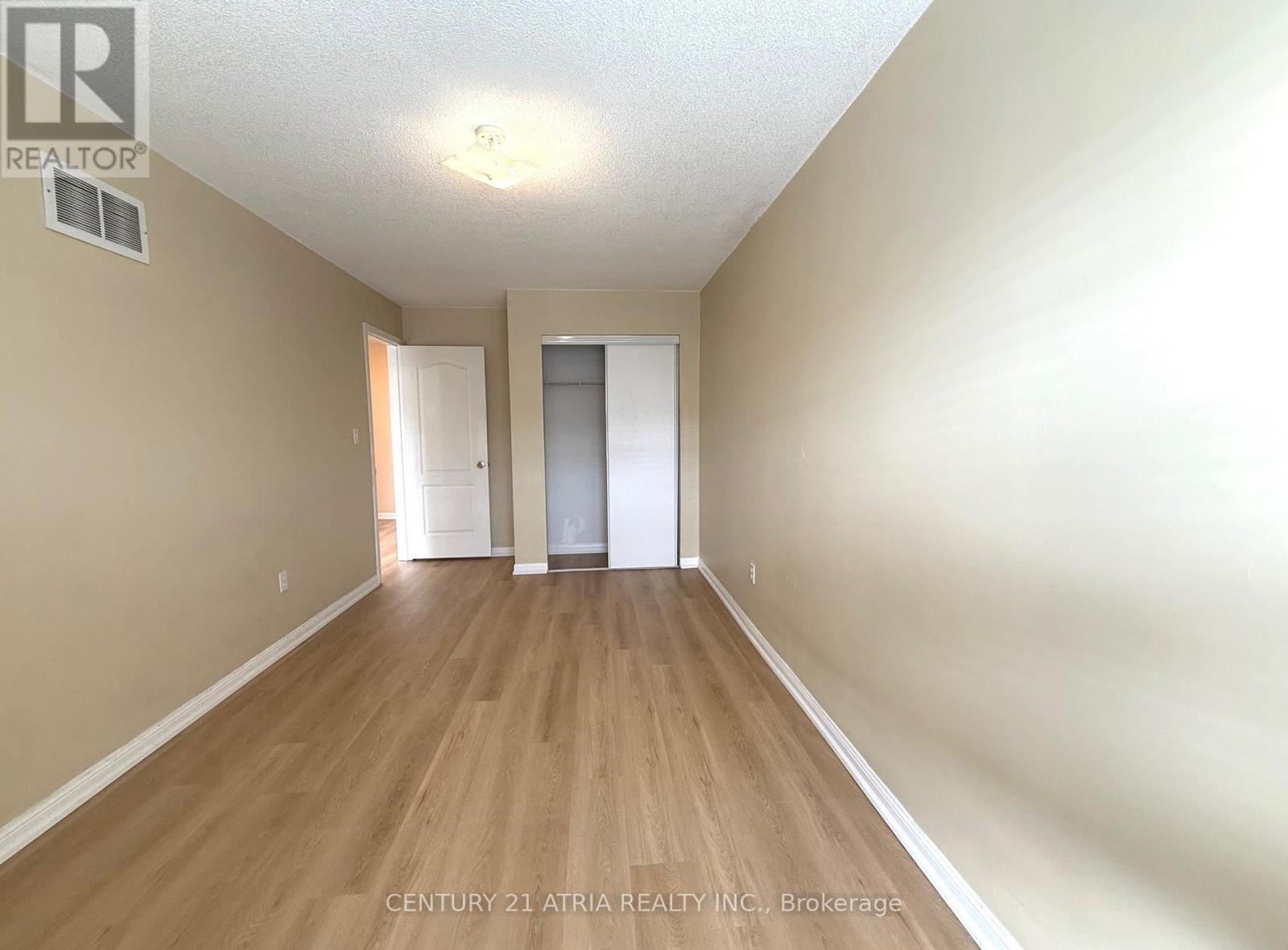 6 Zermatt Way, Markham, Ontario  L3R 5H9 - Photo 11 - N12861442