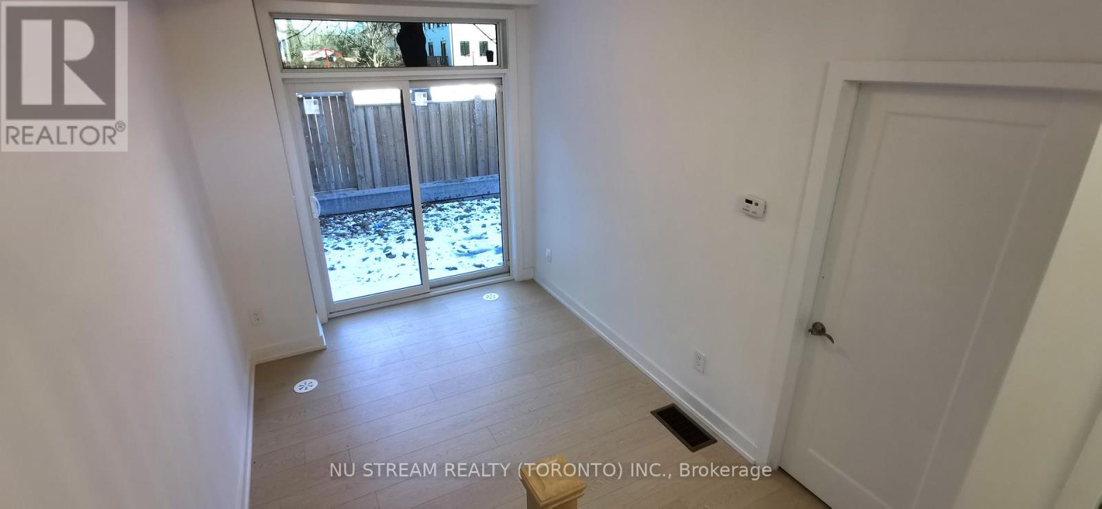 9 Carl Hill Lane, Richmond Hill, Ontario  L4C 5W8 - Photo 11 - N12861626