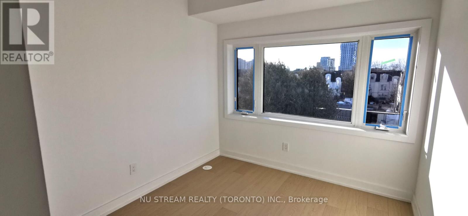 9 Carl Hill Lane, Richmond Hill, Ontario  L4C 5W8 - Photo 15 - N12861626