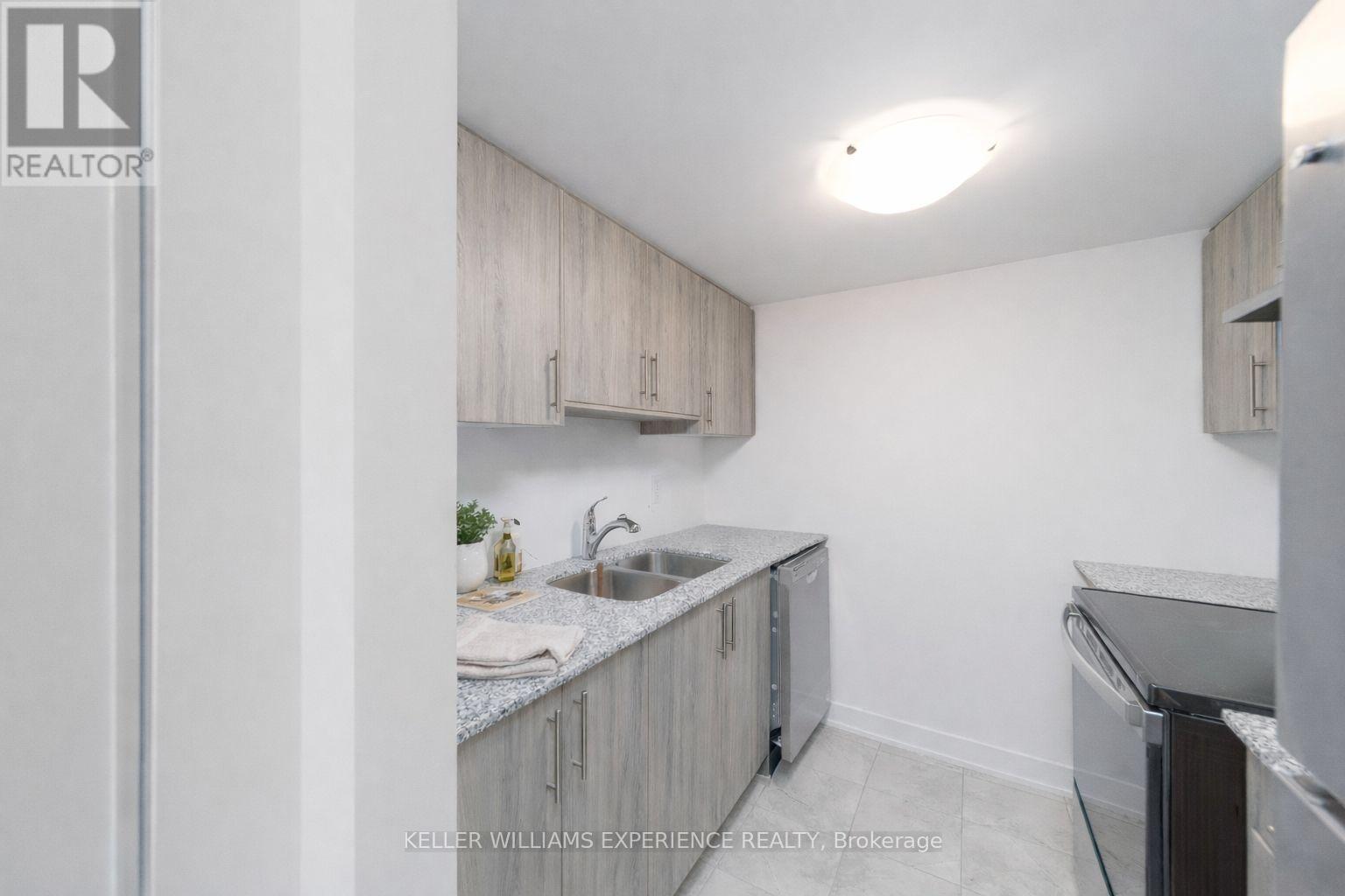 6 - 53 Pumpkin Corner Crescent, Barrie (Innis-Shore), Ontario  L9J 0T5 - Photo 10 - S12861648