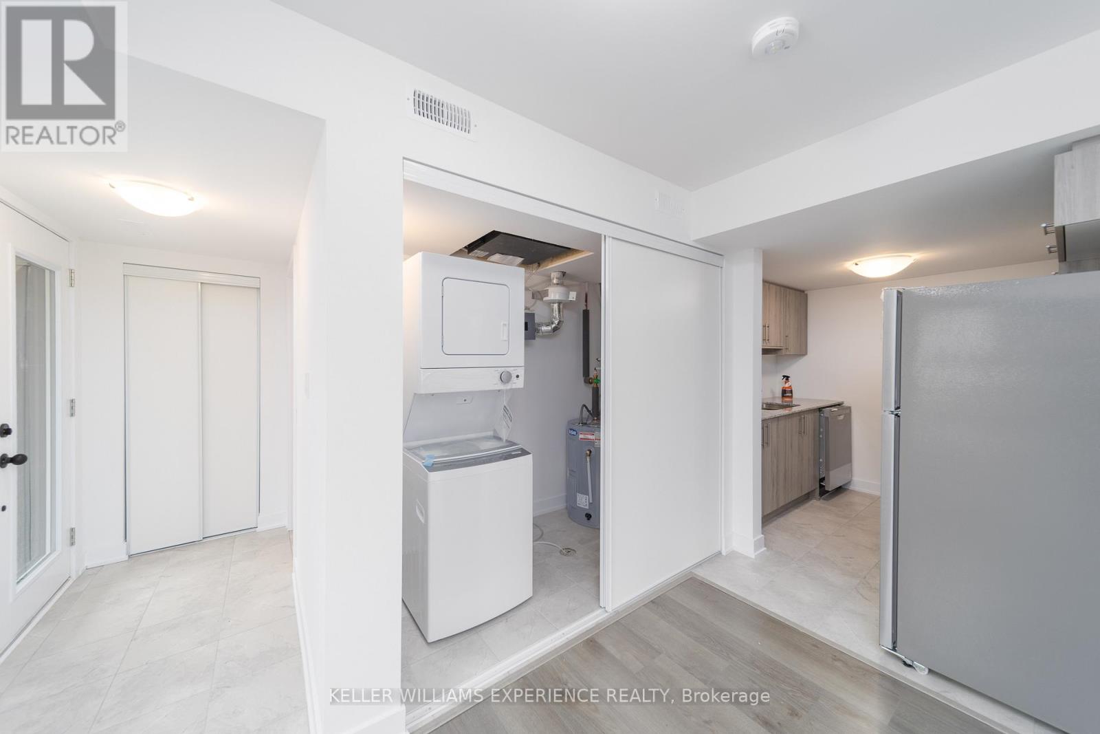 6 - 53 Pumpkin Corner Crescent, Barrie (Innis-Shore), Ontario  L9J 0T5 - Photo 6 - S12861648