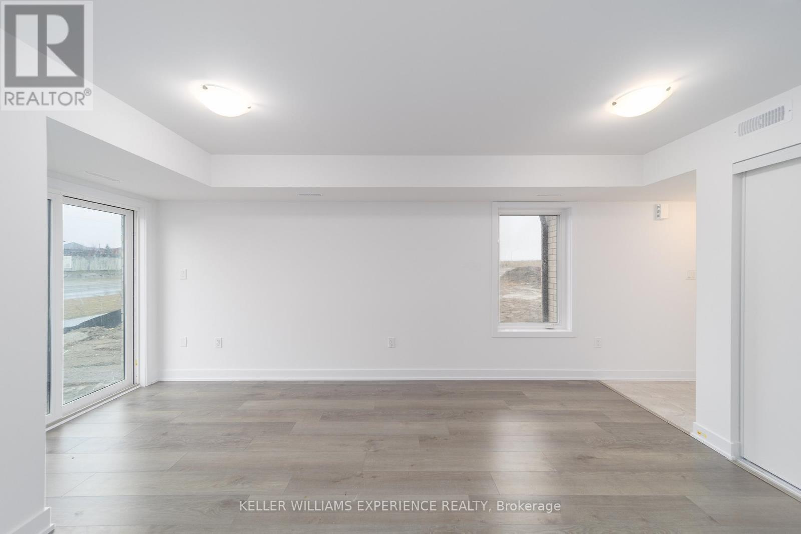 6 - 53 Pumpkin Corner Crescent, Barrie (Innis-Shore), Ontario  L9J 0T5 - Photo 7 - S12861648