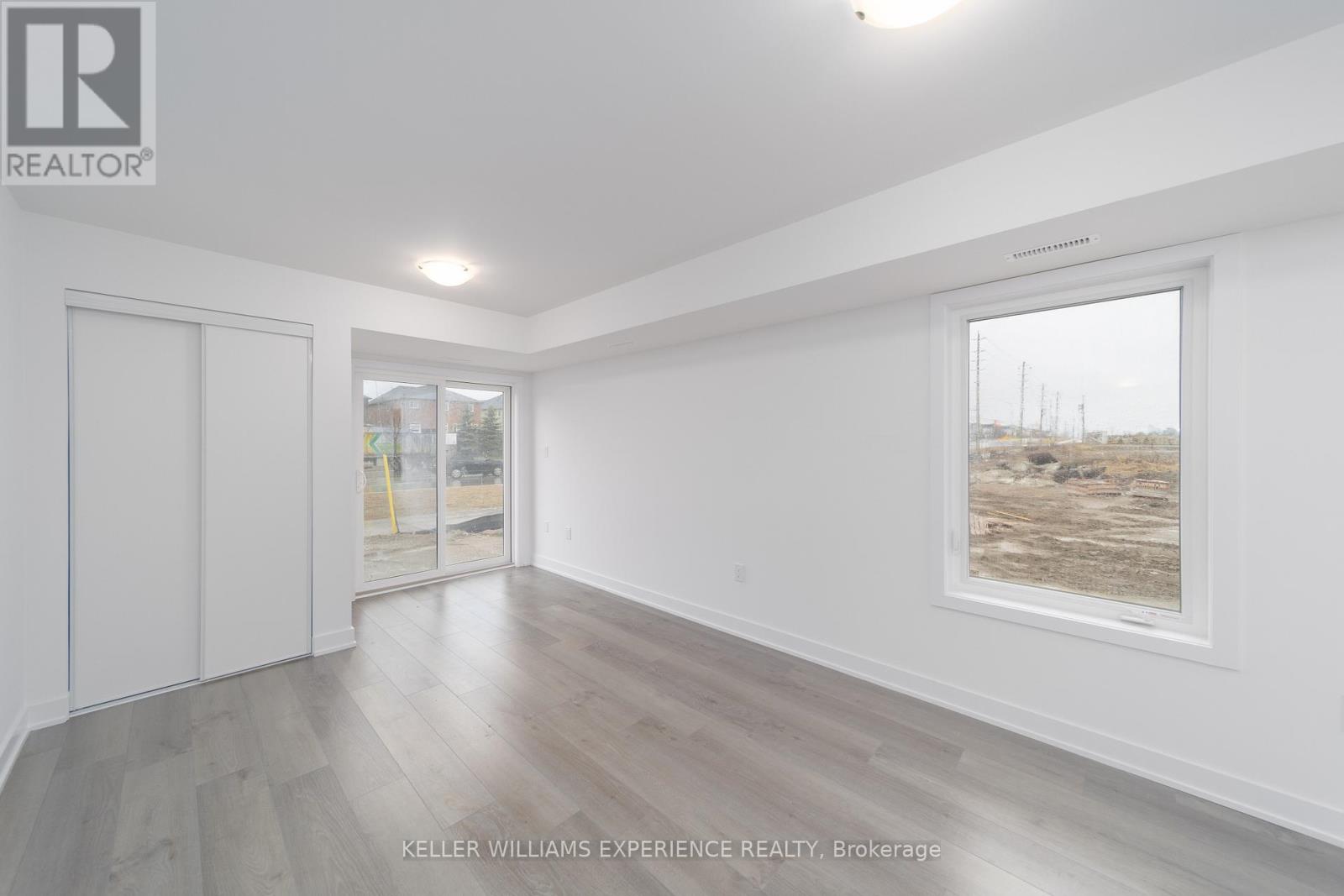 6 - 53 Pumpkin Corner Crescent, Barrie (Innis-Shore), Ontario  L9J 0T5 - Photo 8 - S12861648