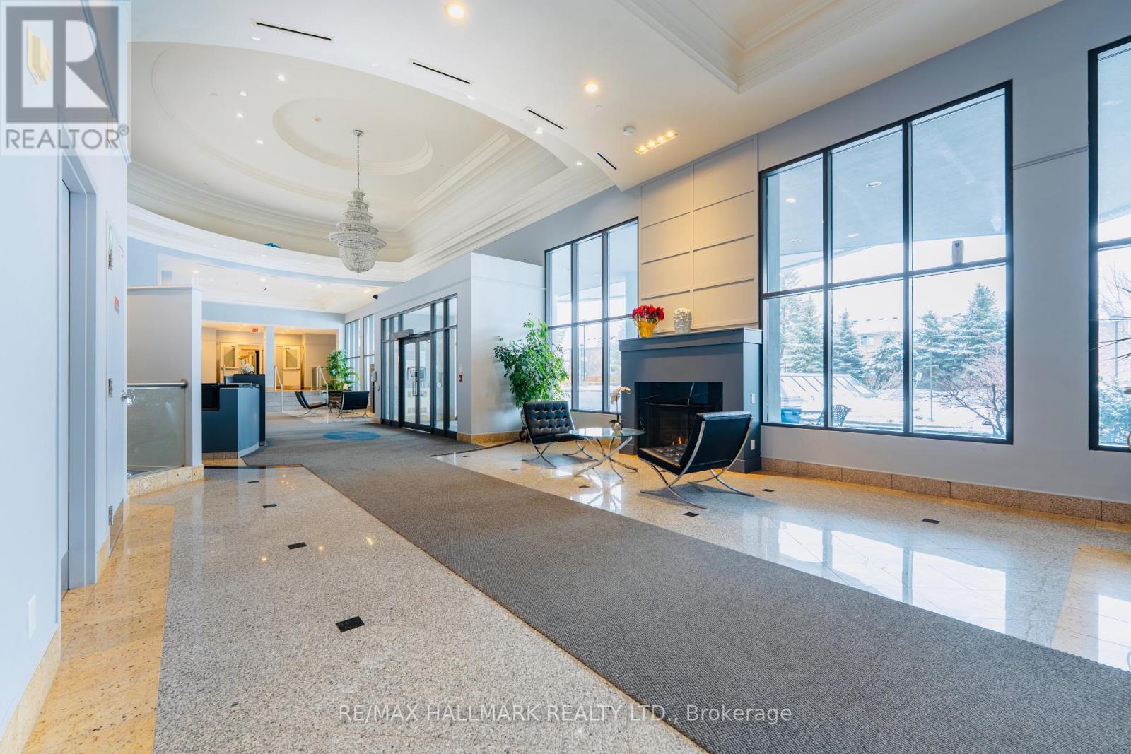 304 - 11121 Yonge Street, Richmond Hill, Ontario  L4C 0S7 - Photo 2 - N12813446