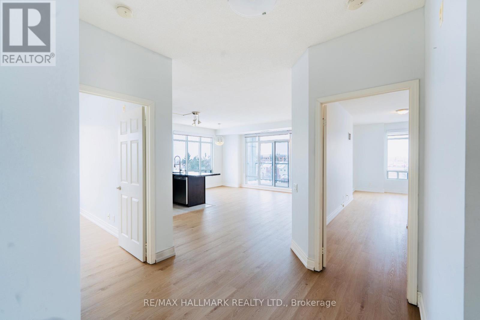 304 - 11121 YONGE STREET, Richmond Hill, Ontario