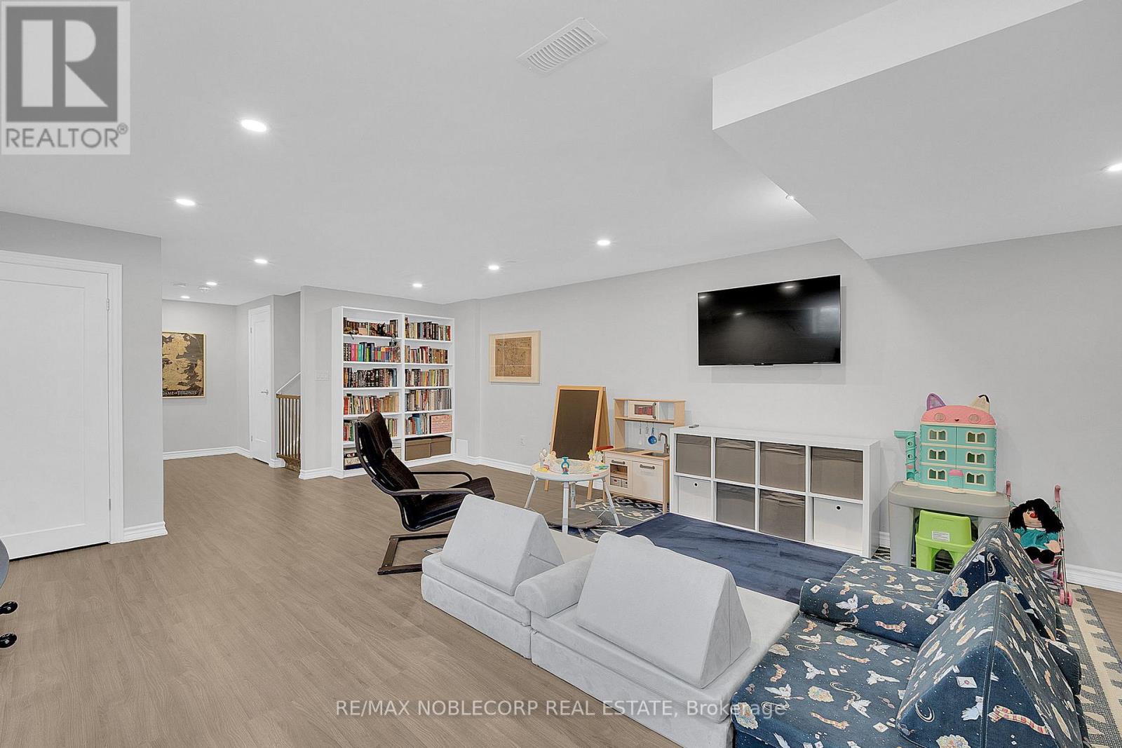 40 Sharpe Crescent, New Tecumseth (Tottenham), Ontario  L0G 1W0 - Photo 30 - N12860286