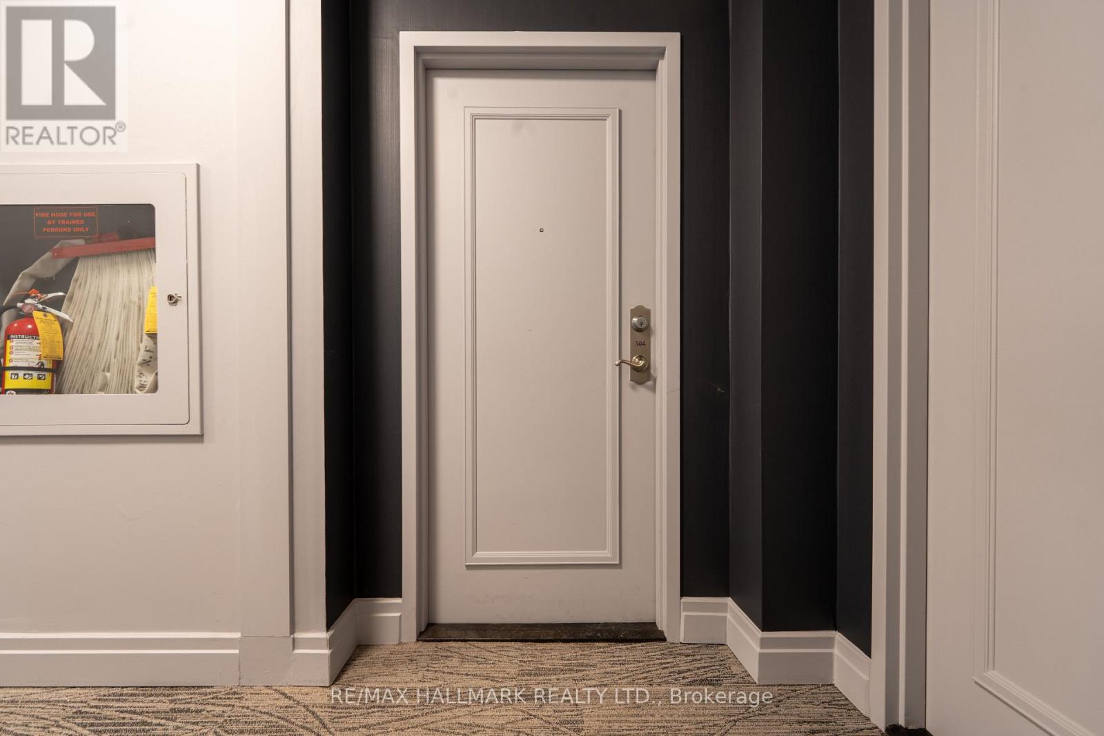 304 - 11121 Yonge Street, Richmond Hill, Ontario  L4C 0S7 - Photo 6 - N12813446