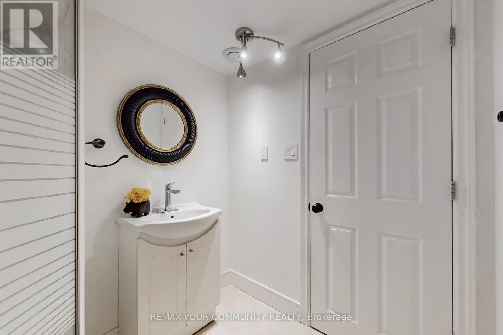 Bsmt - 25 Bache Avenue, Georgina (Keswick South), Ontario  L4P 0C7 - Photo 13 - N12861768