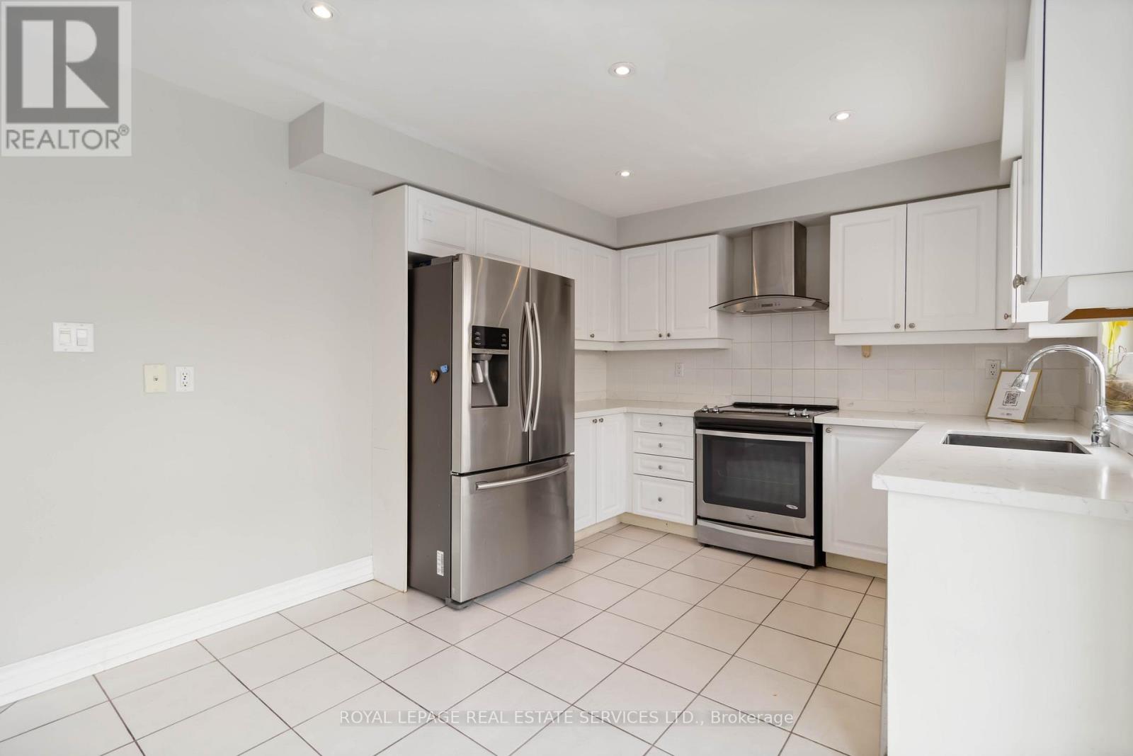 2400 Bankside Drive, Mississauga, Ontario  L5M 6E6 - Photo 13 - W12848450