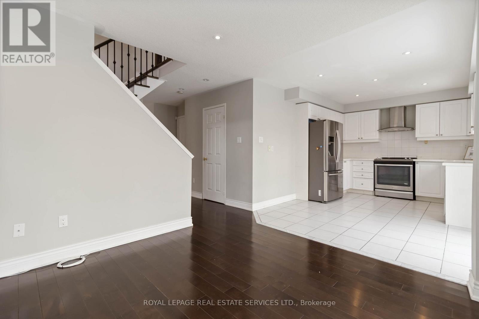 2400 Bankside Drive, Mississauga, Ontario  L5M 6E6 - Photo 16 - W12848450