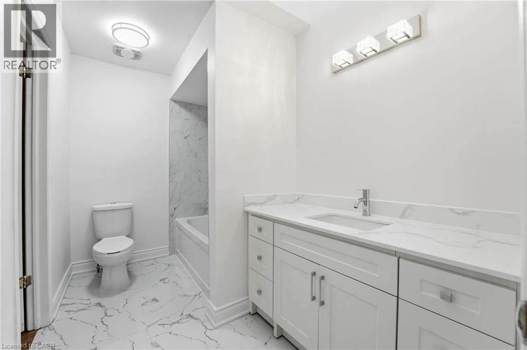 1983 W Main Street W Unit# 15, Hamilton, Ontario  L8S 4R3 - Photo 34 - 40810640