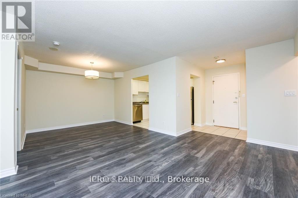 1706 - 135 Hillcrest Avenue, Mississauga (Cooksville), Ontario  L5B 4B1 - Photo 12 - W12858578