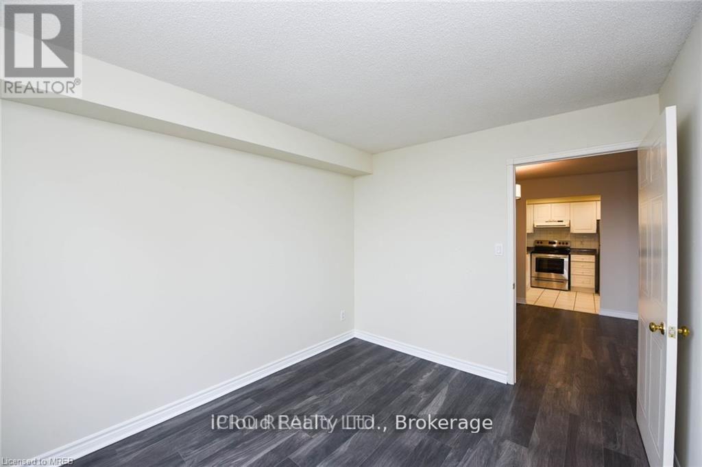 1706 - 135 Hillcrest Avenue, Mississauga (Cooksville), Ontario  L5B 4B1 - Photo 19 - W12858578